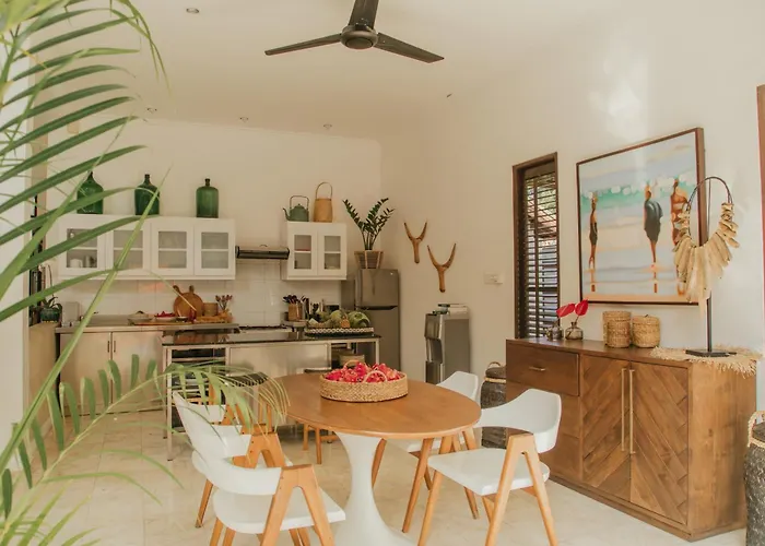 Villa Delapan Seminyak