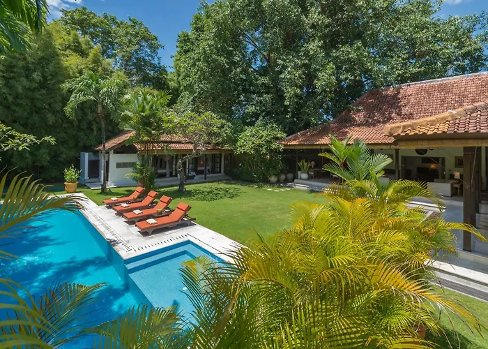 Villa Delapan *
