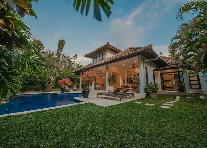 Villa Delapan *