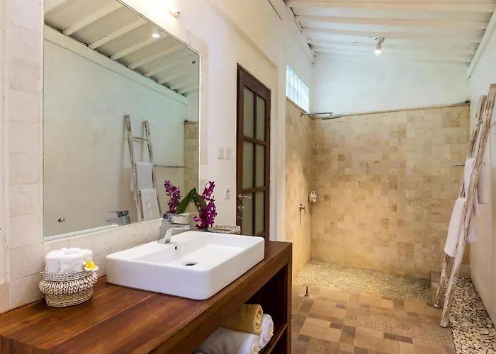 Delapan Villa *