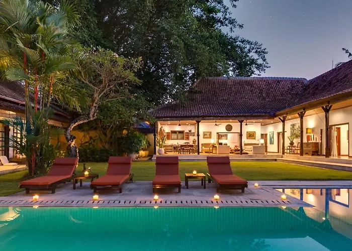 Villa Delapan *